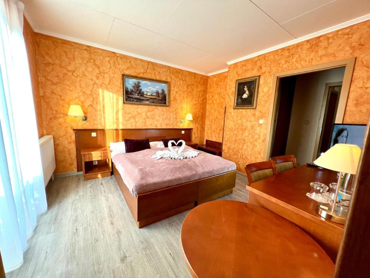 Schlosshotel Marienbad Extérieur photo